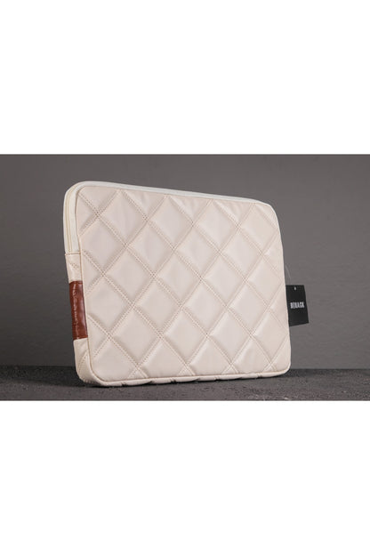 Laptop Çantası / Kılıfı Kapitone Tarzı Suni Deri Iç Ölçüleri: 24.5 X 34.5 Cm Krem Beyaz